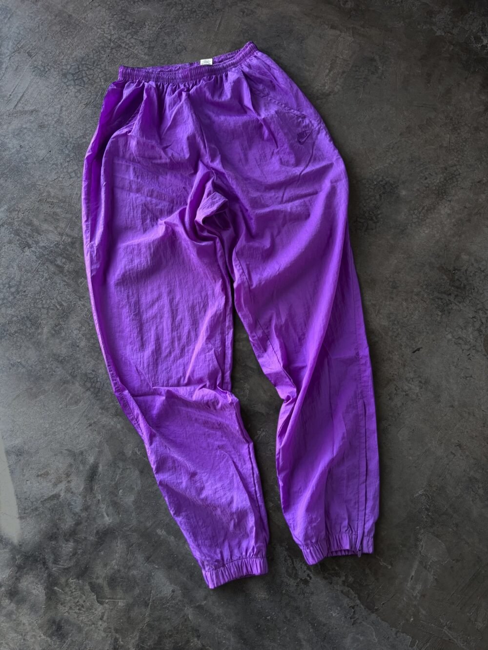 Pantalon Rompevientos NIKE (M) - Imagen 2