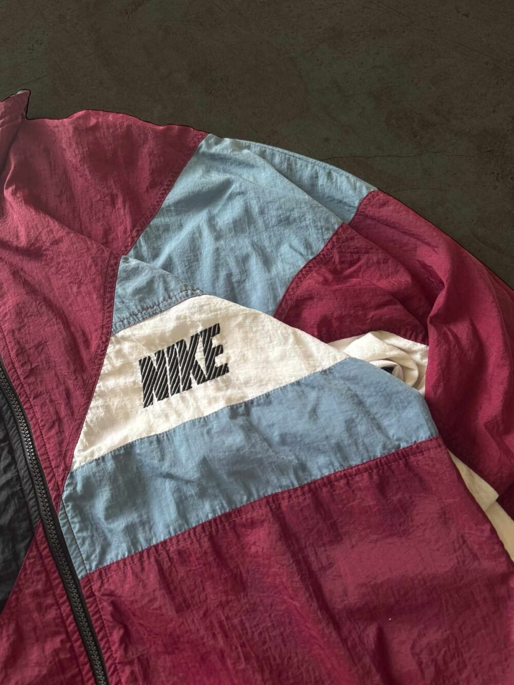 Campera NIKE Vintage - Imagen 3