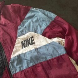 Campera NIKE Vintage - Imagen 3