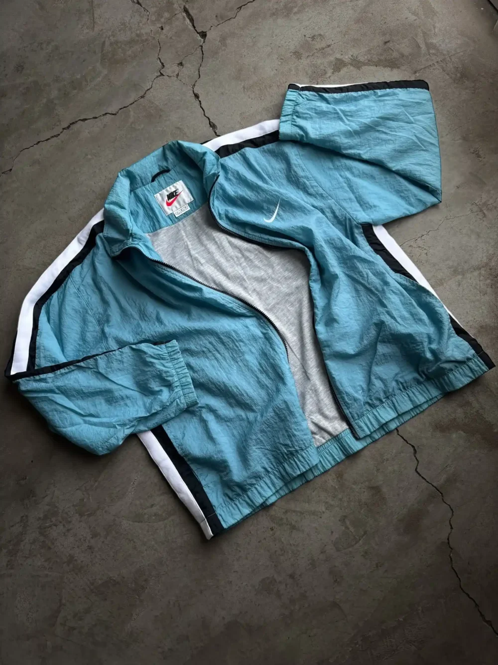 Rompevientos Nike VIntage (L) - Imagen 4