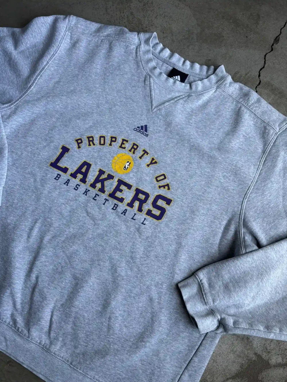 Buzo Adidas Lakers (XL) - Imagen 2