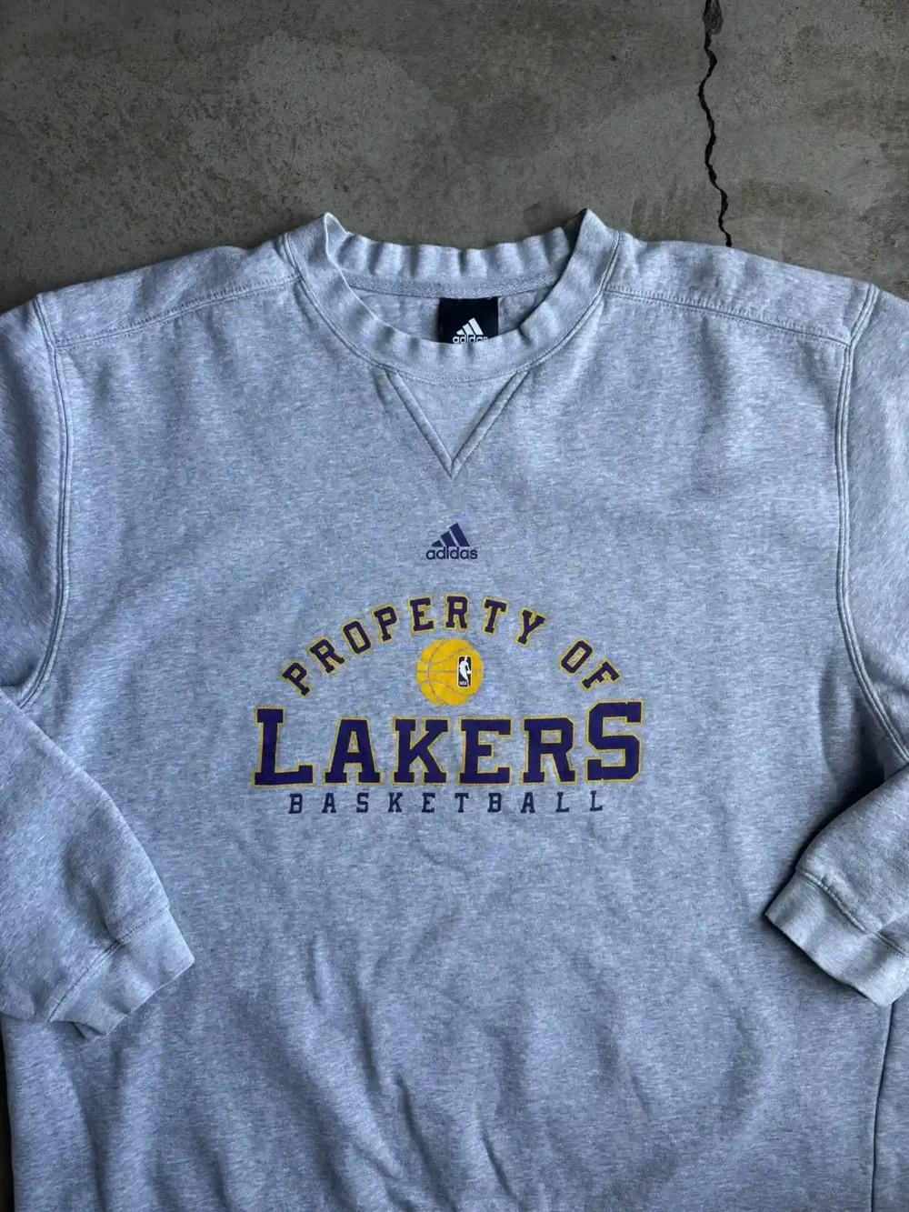 Buzo Adidas Lakers (XL) - Imagen 3