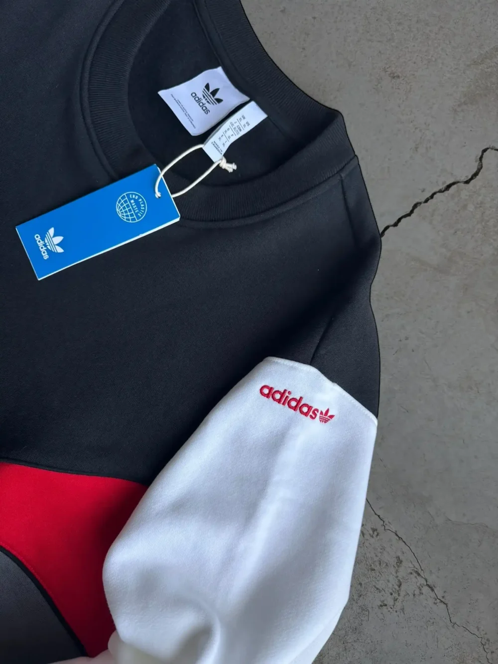 Buzo Adidas Estilo Vintage (Nuevo) (XL) - Imagen 4