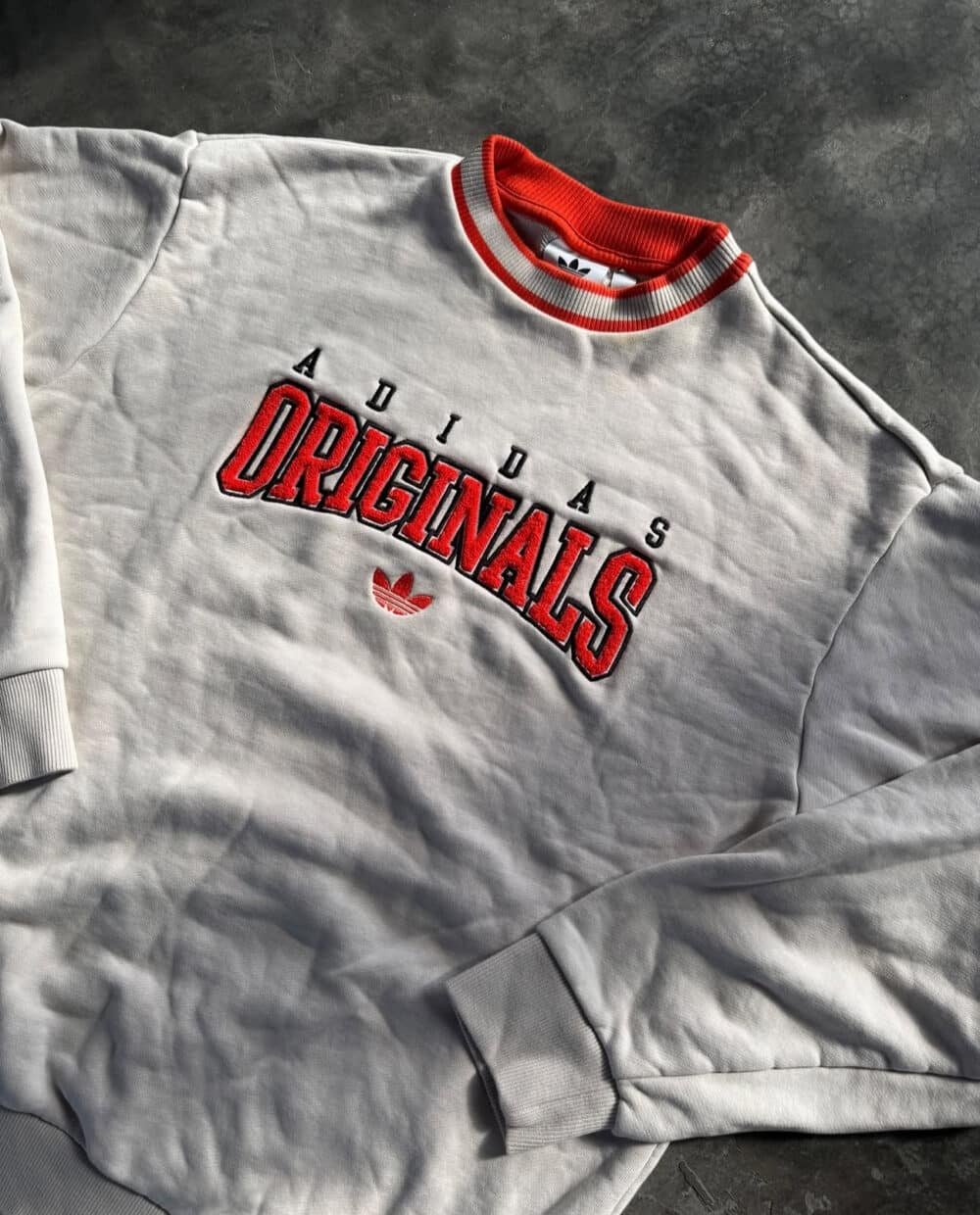 Buzo Adidas Vintage (S/M) - Imagen 3