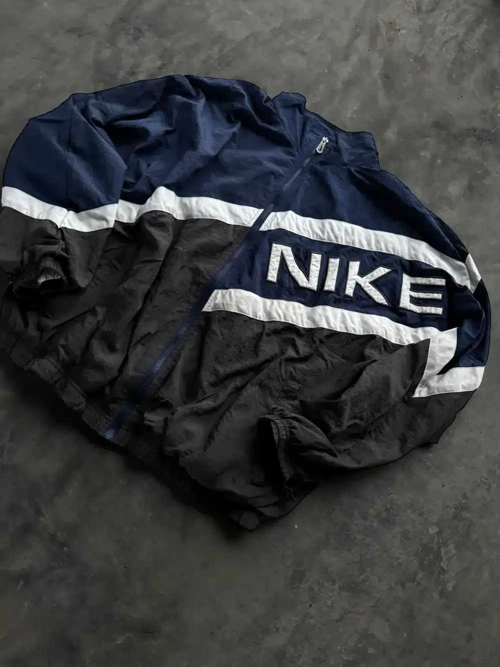 Rompevientos Nike Vintage (XL) - Imagen 2
