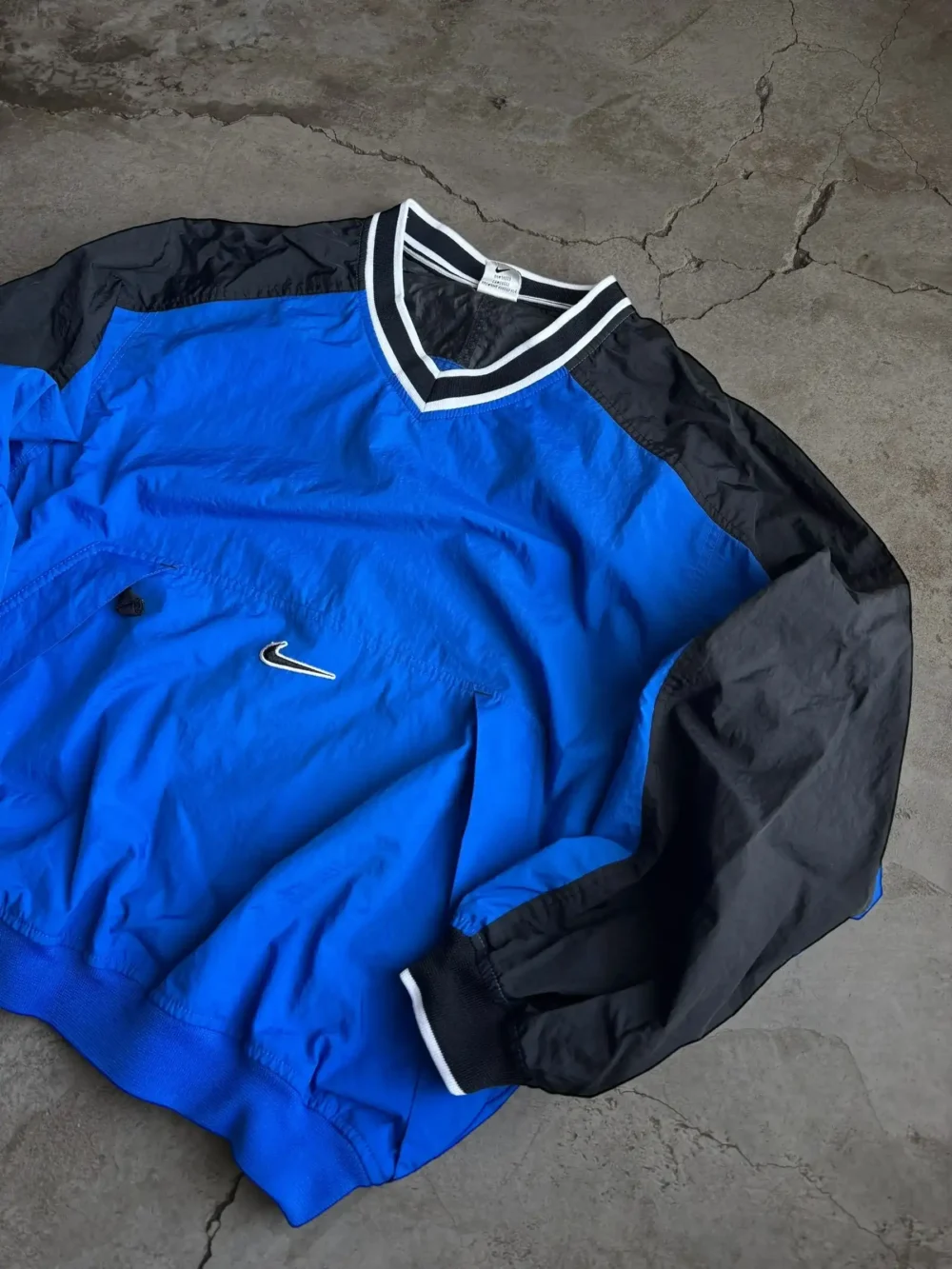 Buzo Rompevientos Nike Vintage (M) - Imagen 3