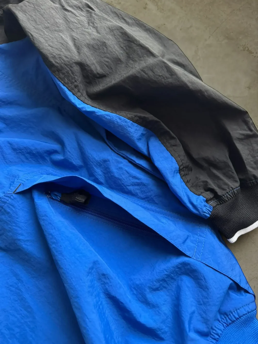 Buzo Rompevientos Nike Vintage (M) - Imagen 6