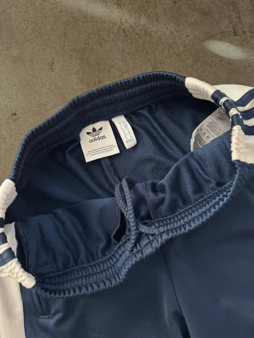 Pantalón Adidas Adibreak (S) - Imagen 5