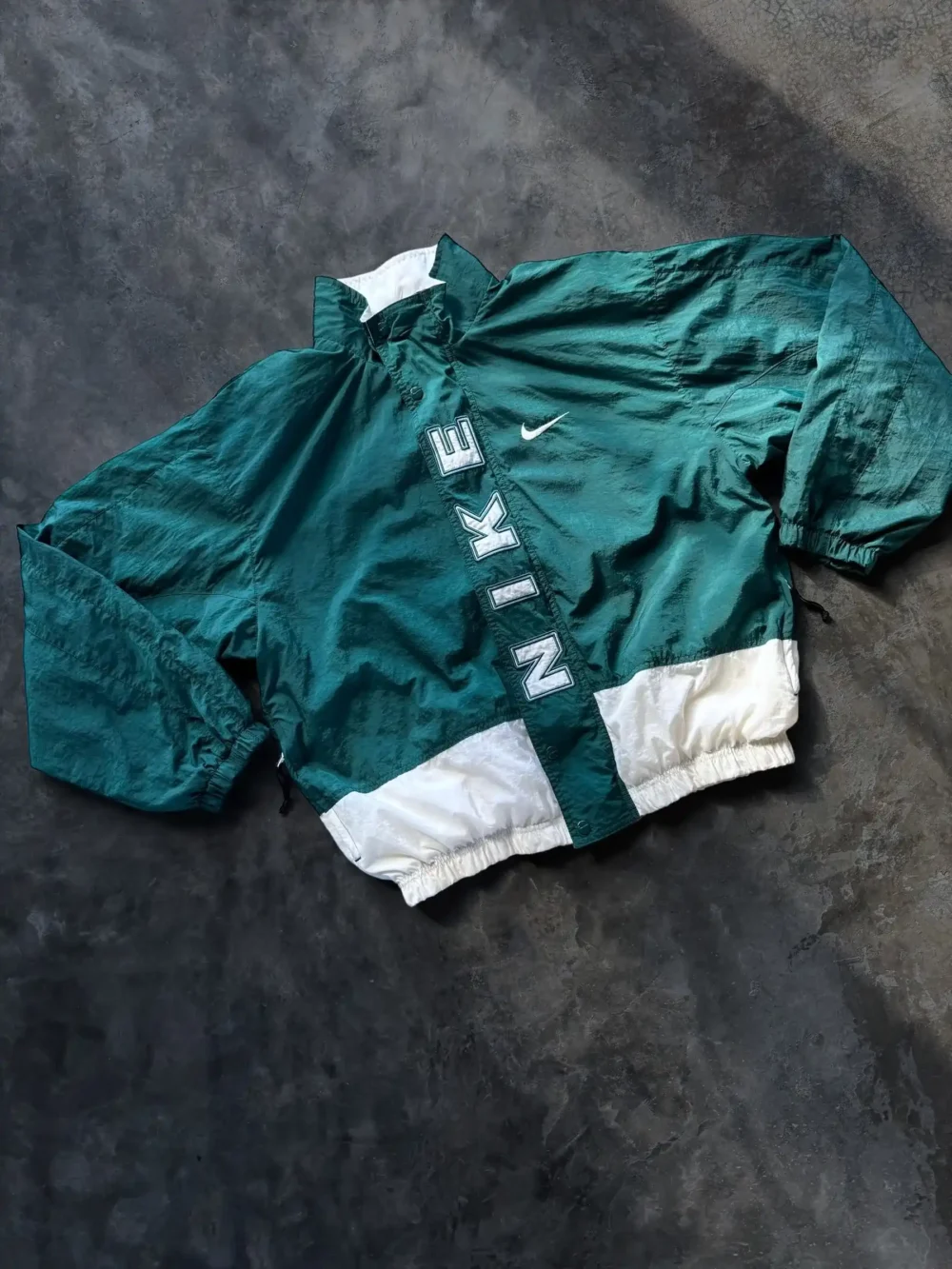 Rompevientos Nike de los 90s (M) - Imagen 2