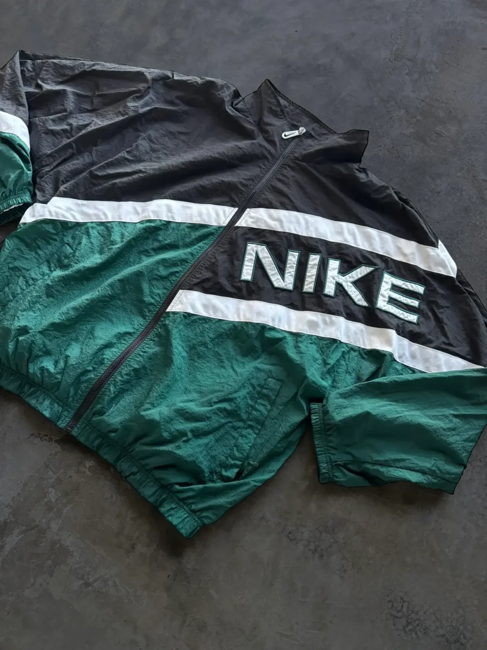 Rompevientos Nike Vintage (XL) - Imagen 2
