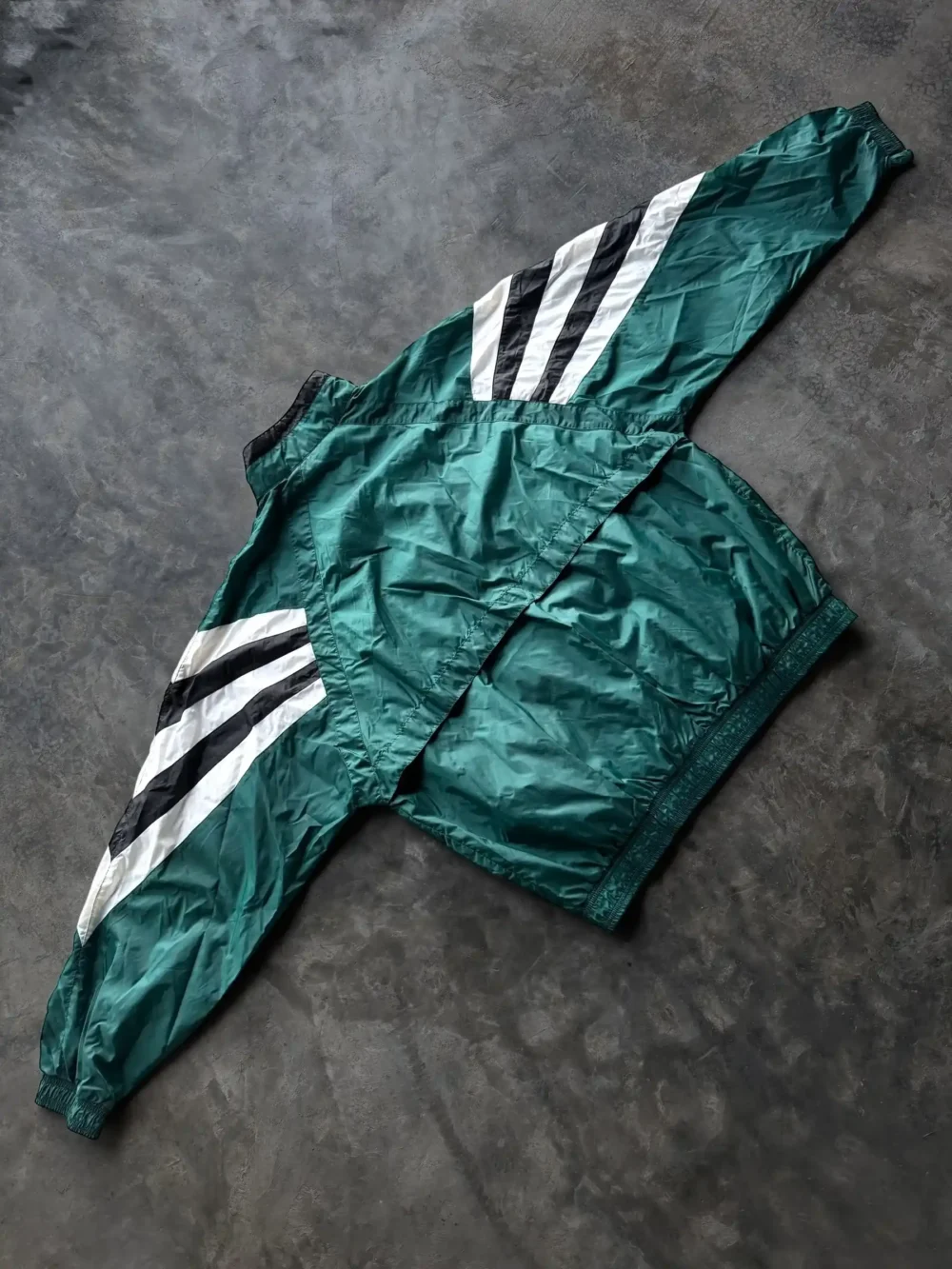 Rompevientos Adidas de los 90s (XL) - Imagen 7