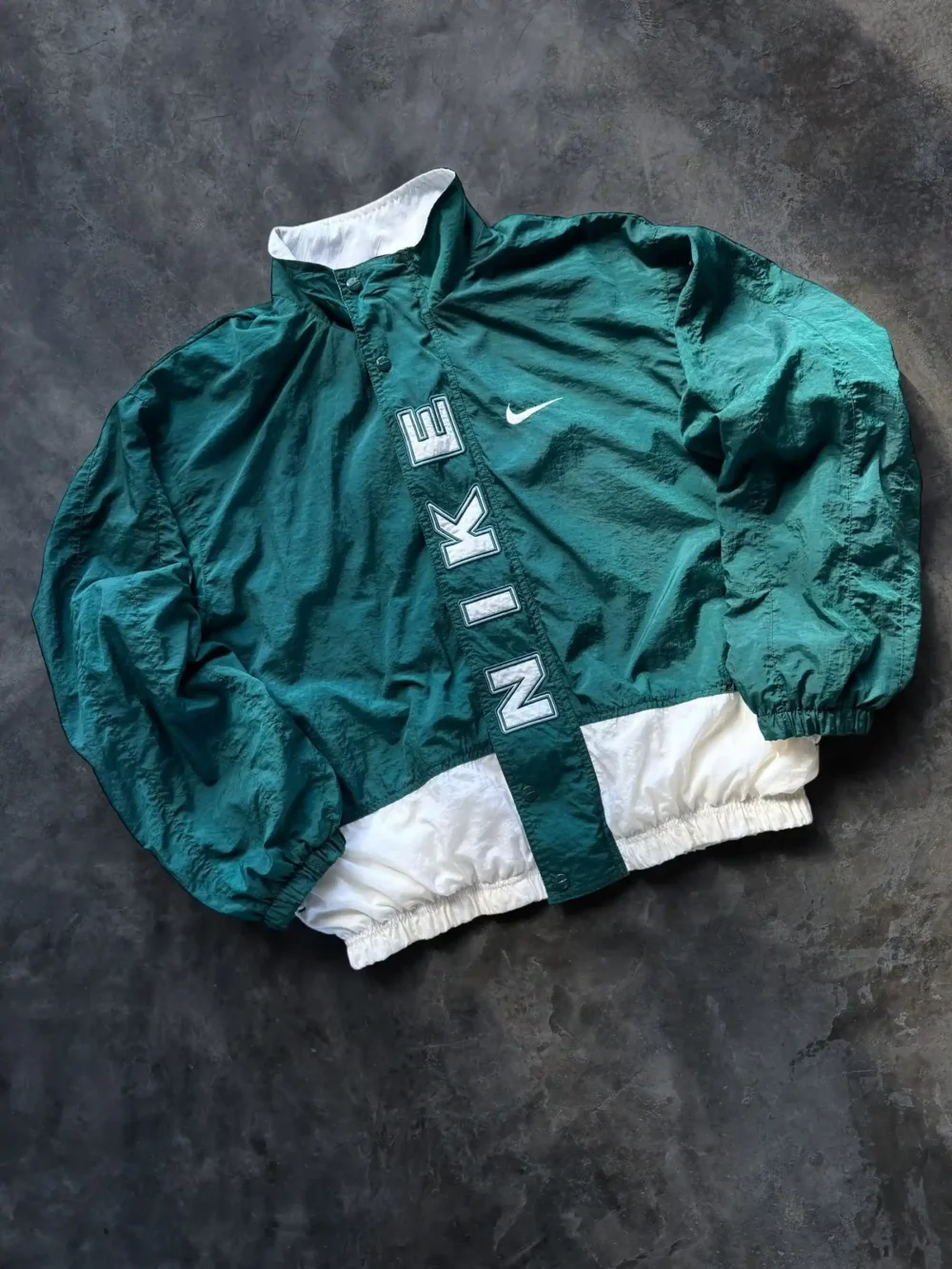 Rompevientos Nike de los 90s (M)
