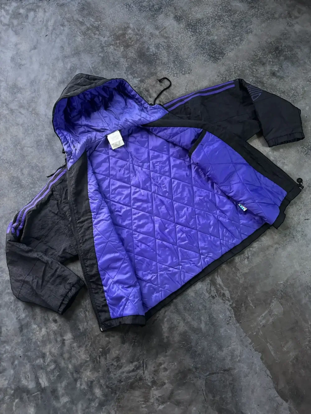Puffer Adidas Vintage (M) - Imagen 4