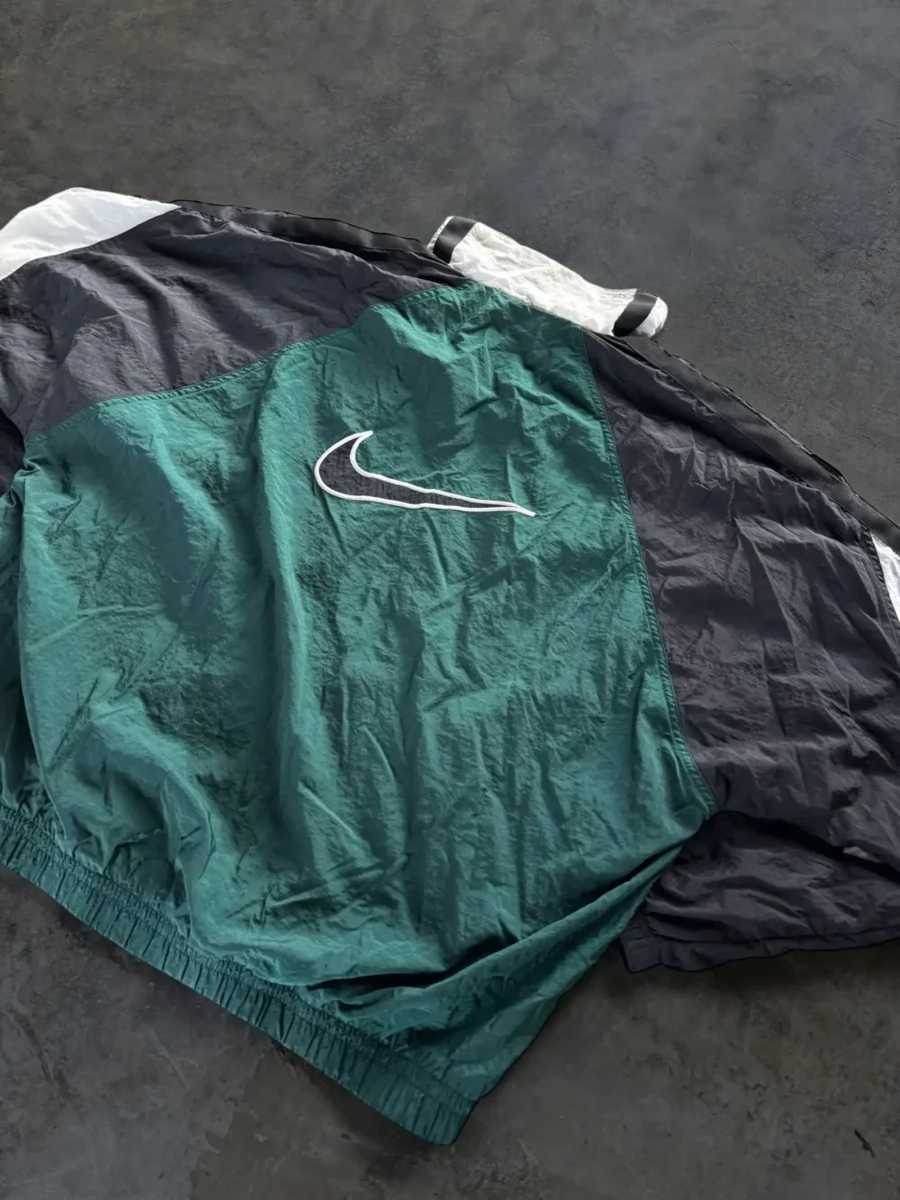 Campera Rompevientos Nike de los 90s (XXL) - Imagen 7