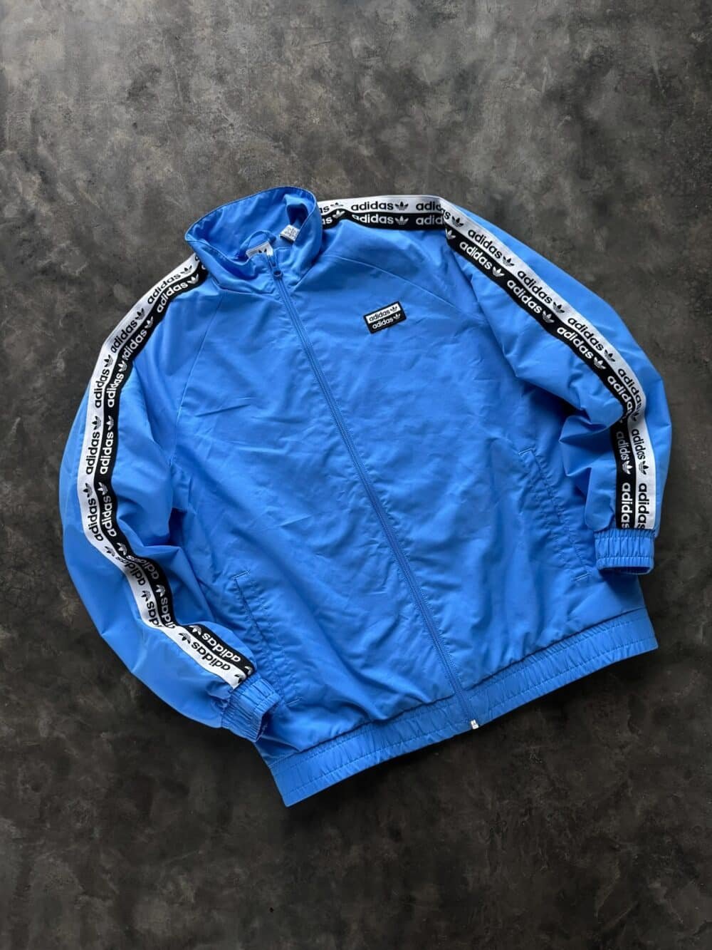 Campera Adidas (S/M)