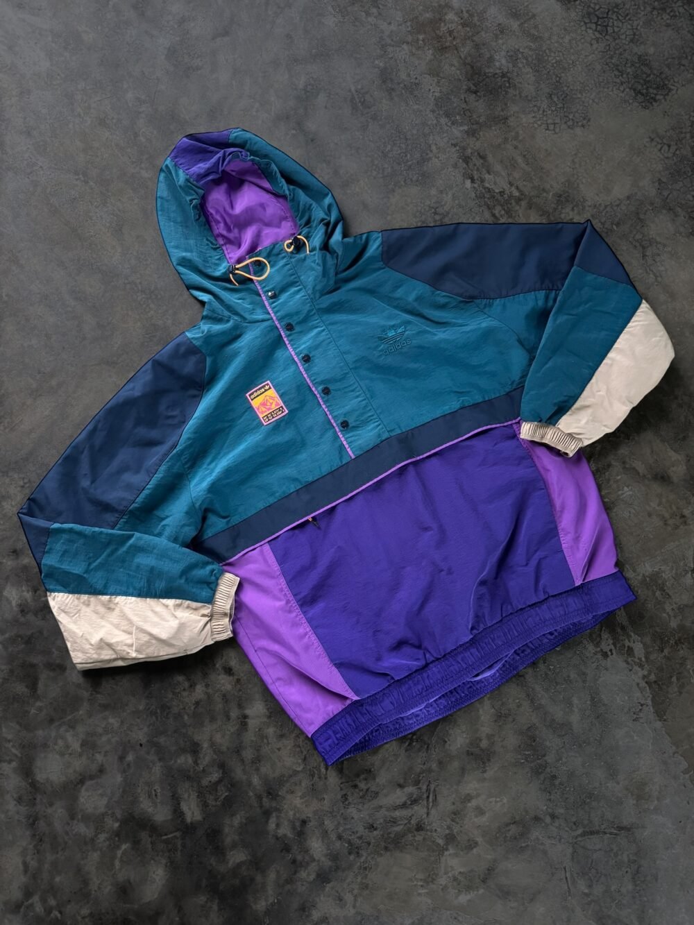 Campera Adidas Adiplore (L)