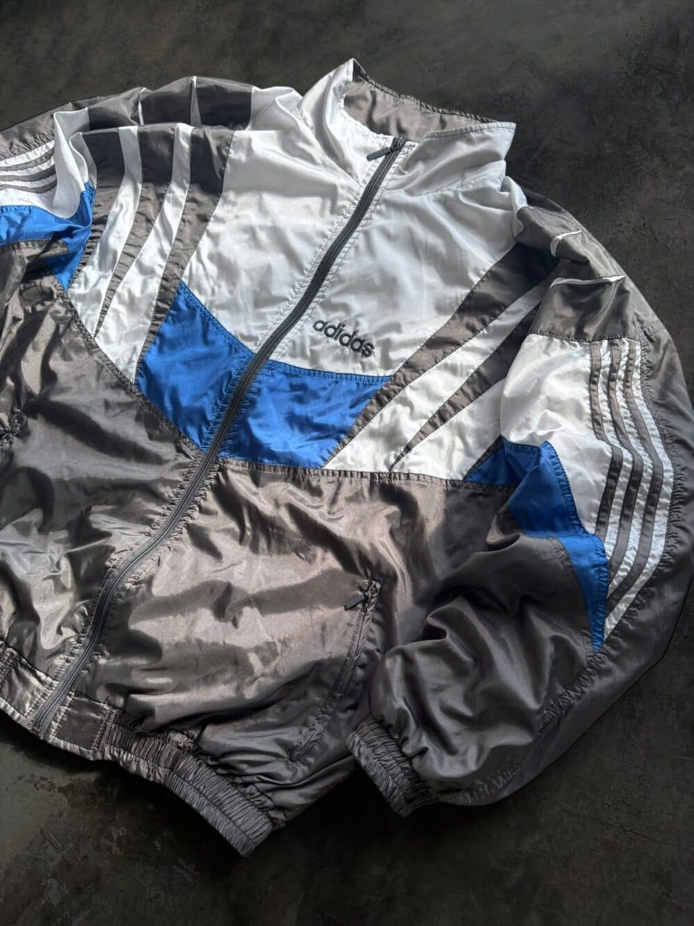 Campera Adidas Vintage (XL) - Imagen 2