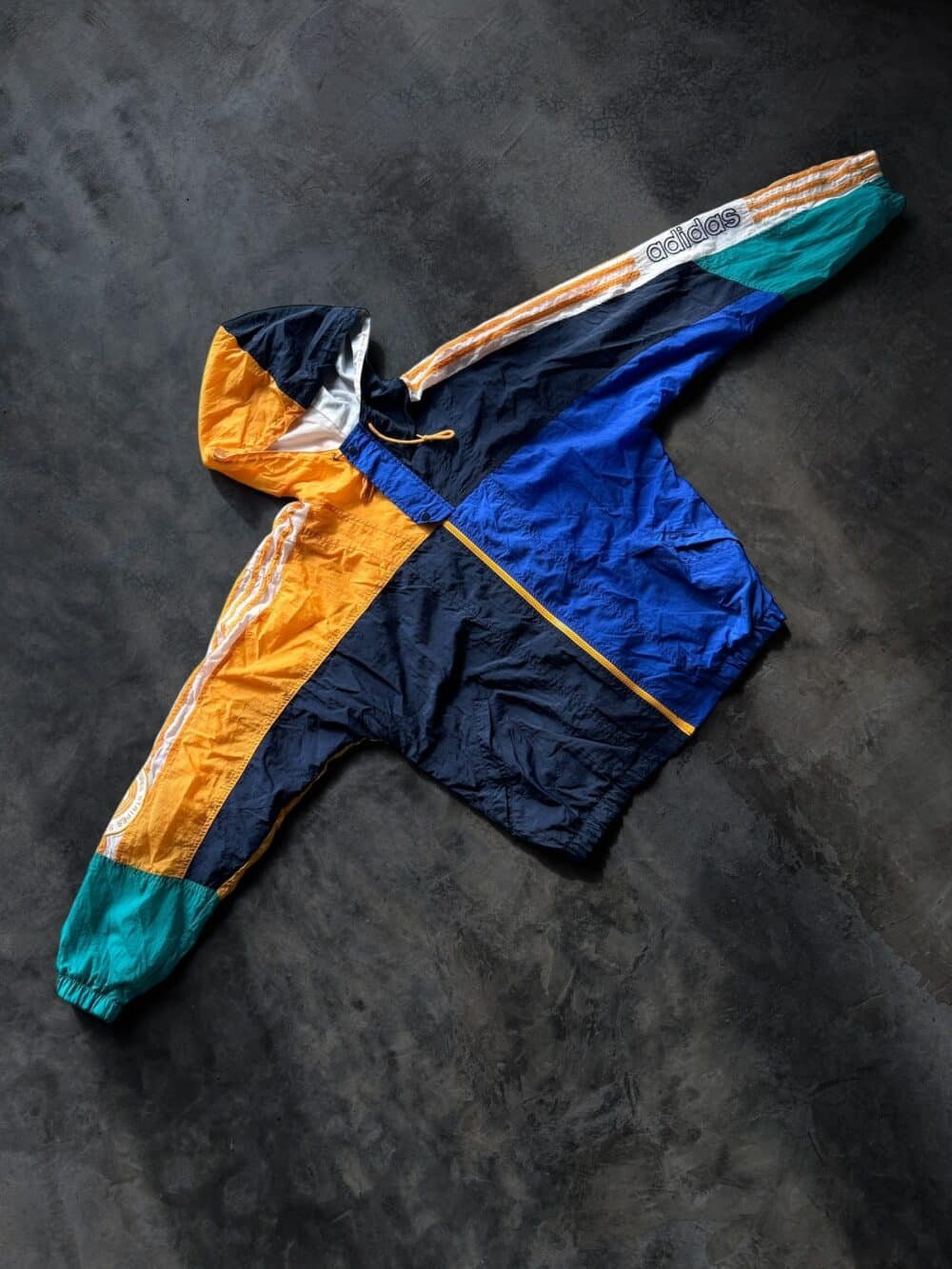 Rompevientos Adidas Vintage (S/M) - Imagen 7