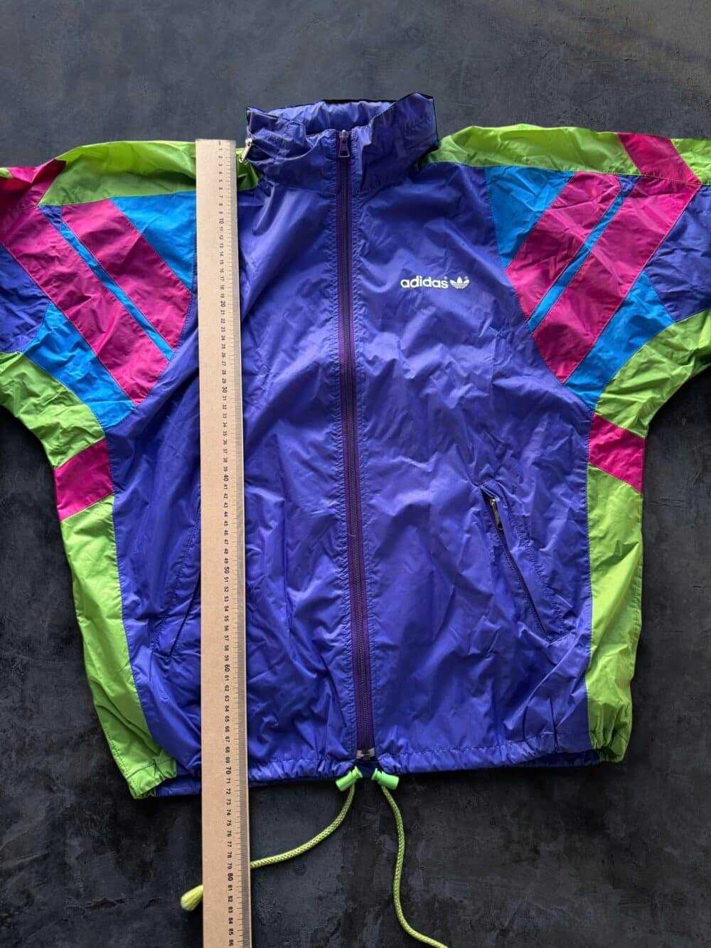 Rompevientos Adidas Convertible en Riñonera (M/L) - Imagen 12