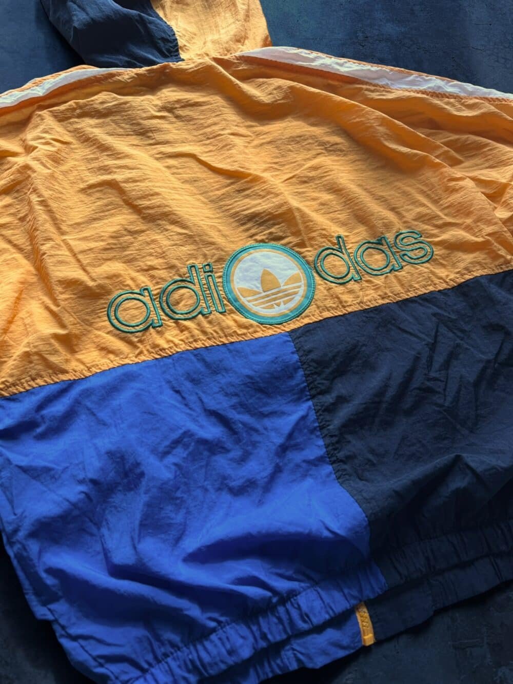 Rompevientos Adidas Vintage (S/M) - Imagen 8