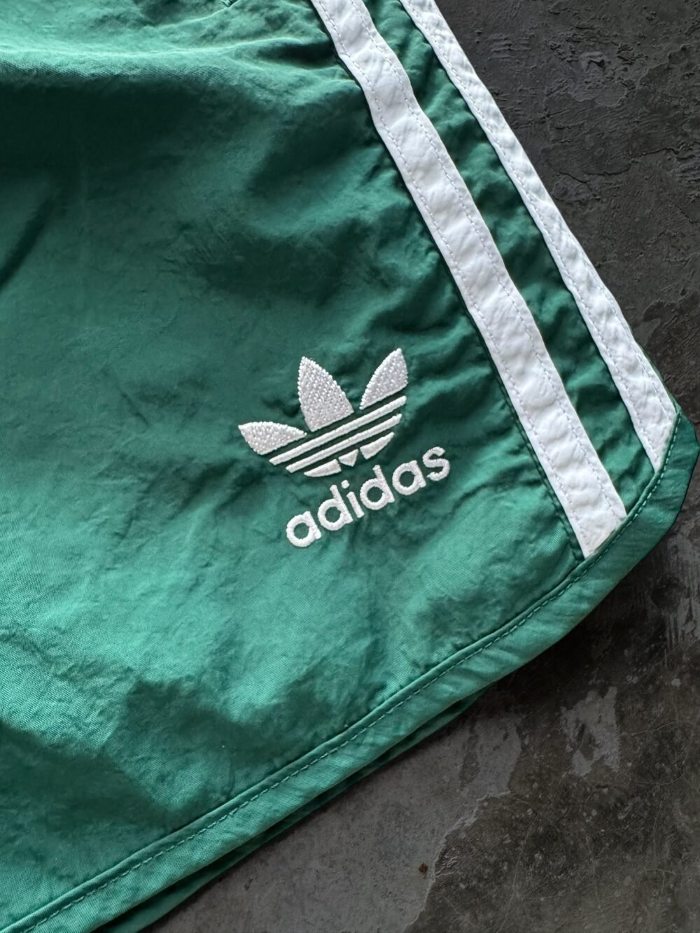 Short Adidas Estilo Vintage (M) - Imagen 5