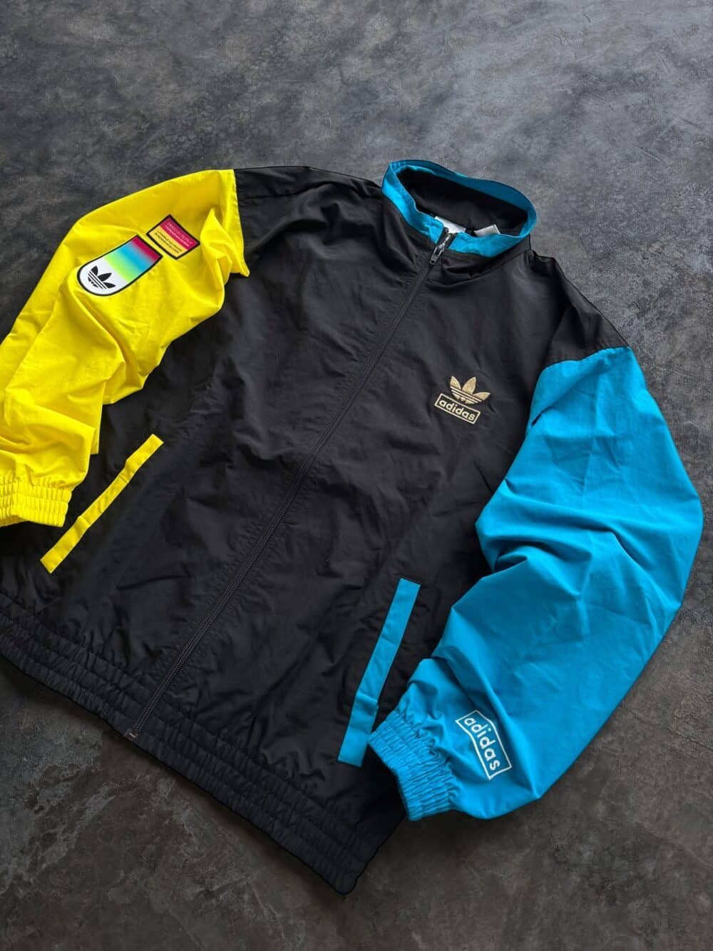 Campera Adidas Road To Tokyo (M) - Imagen 2