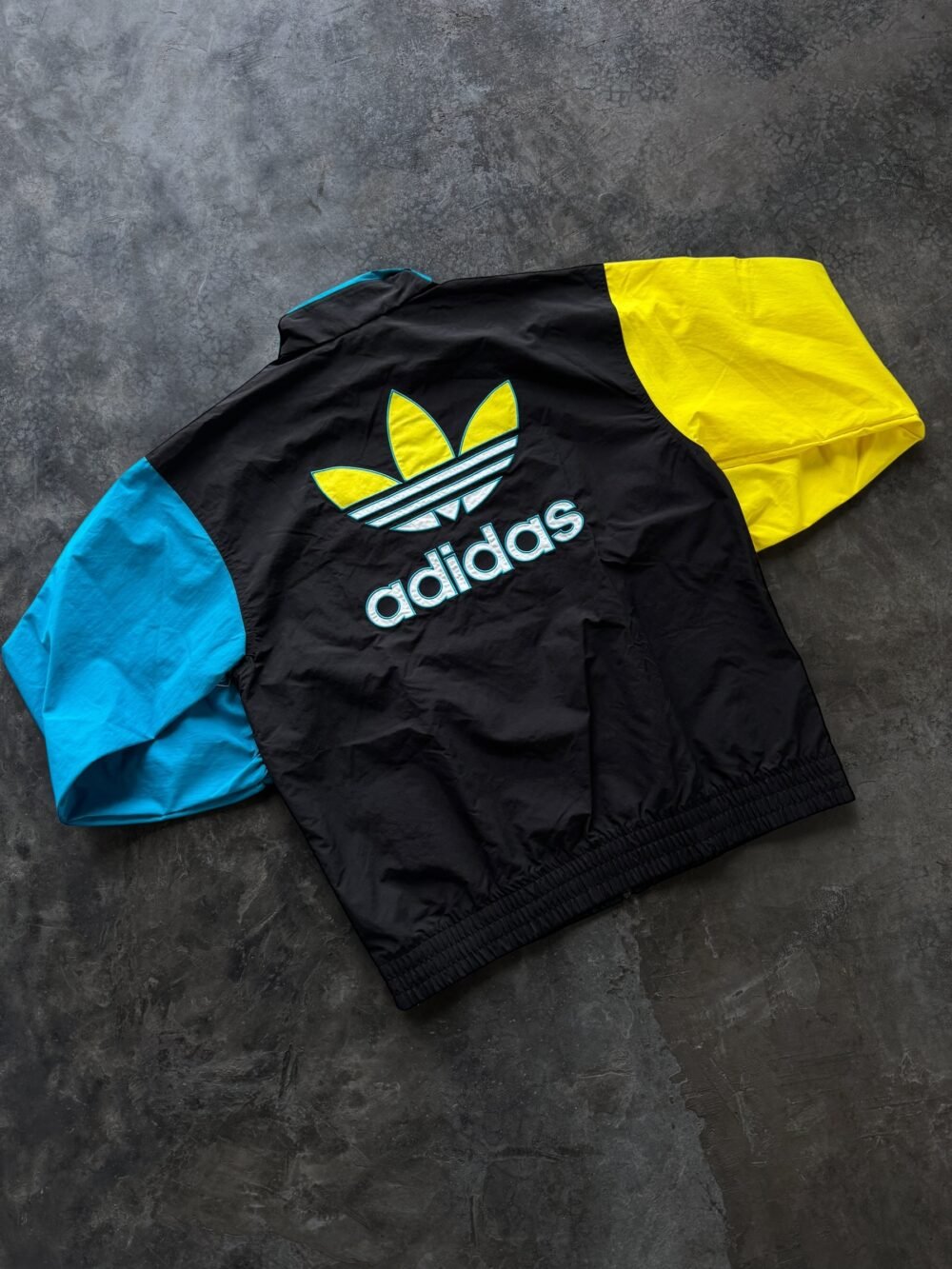 Campera Adidas Road To Tokyo (M) - Imagen 6