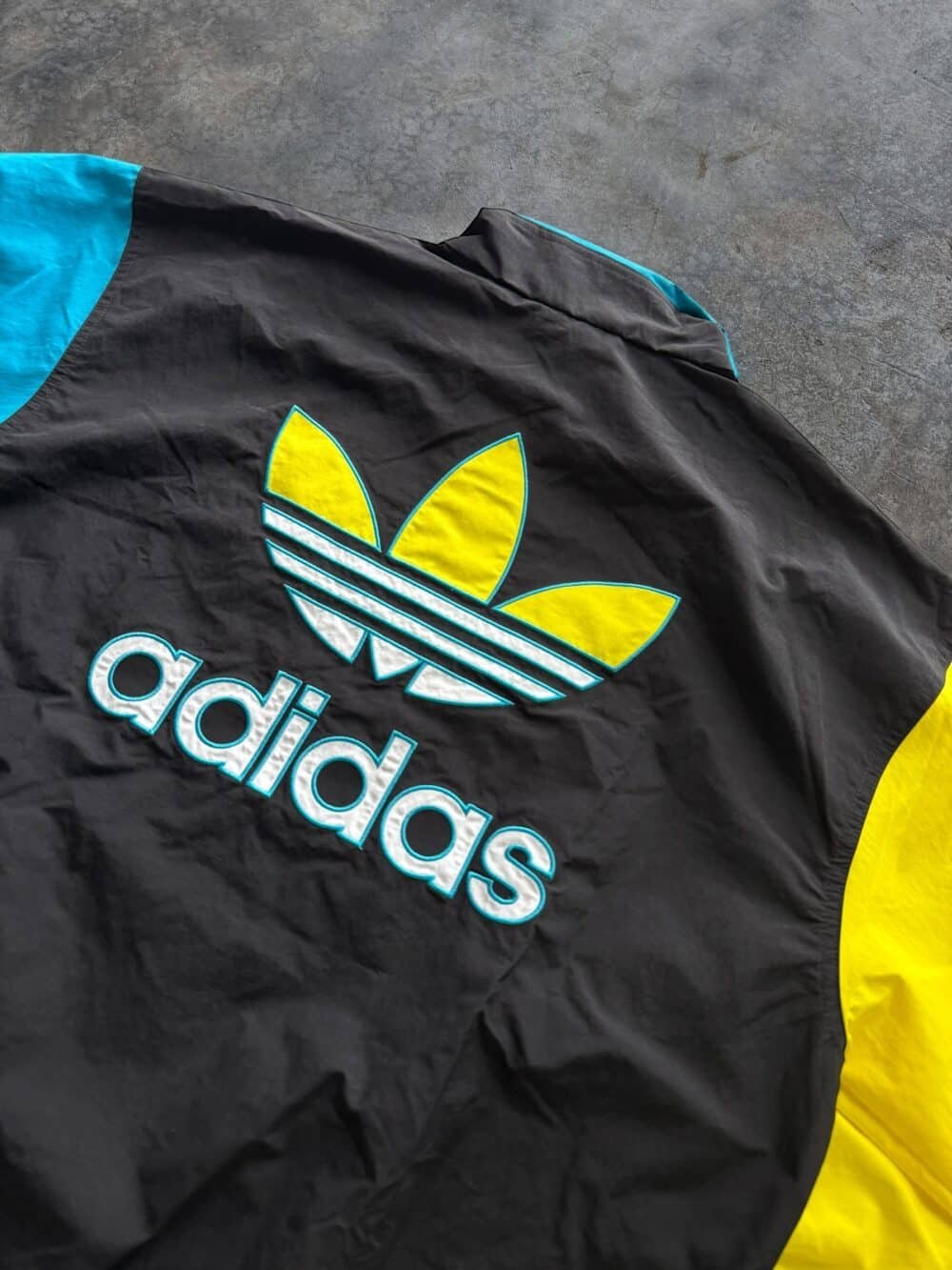 Campera Adidas Road To Tokyo (M) - Imagen 7