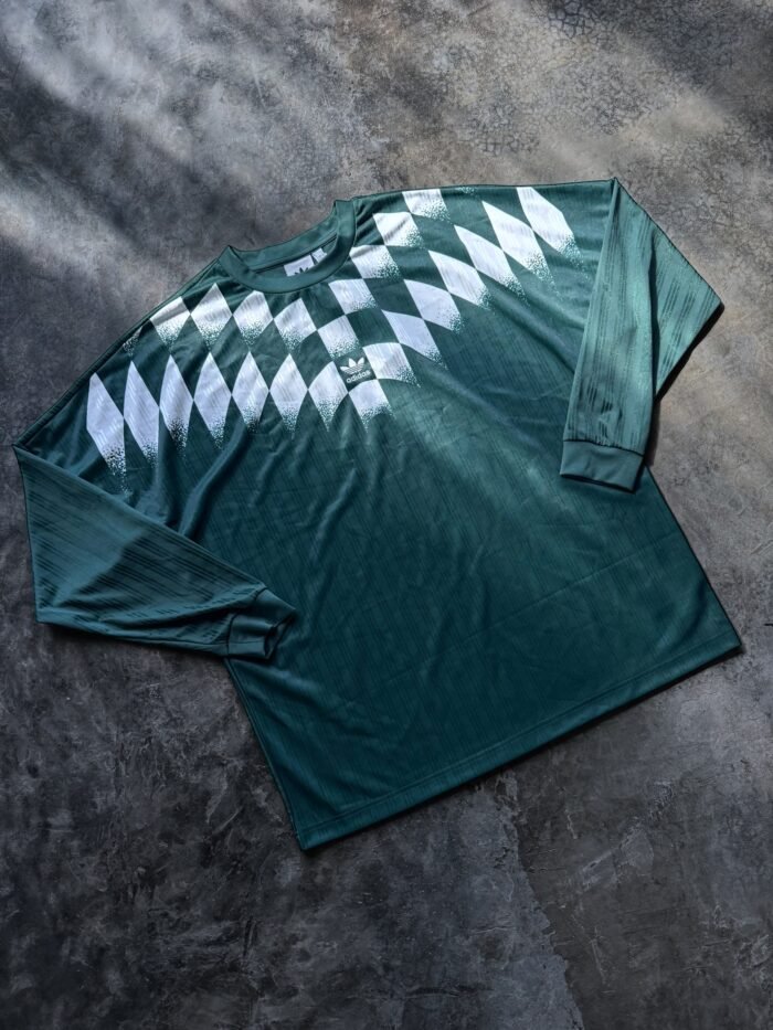 Remera Adidas Rekive (L Oversize)