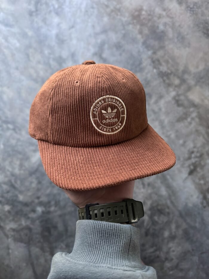 Gorra Adidas de Pana - Nueva