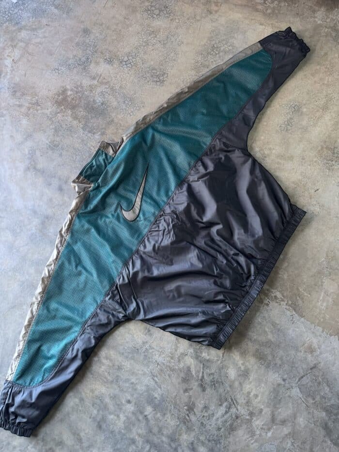 Campera Nike de los 90s (XXL)