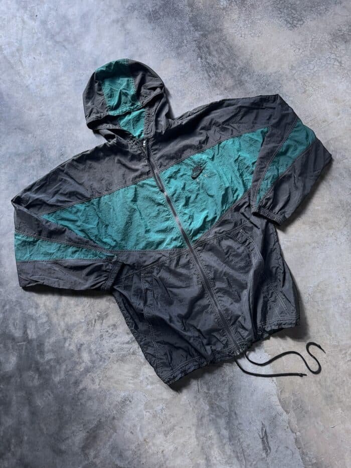 Rompevientos Nike Champs (L)